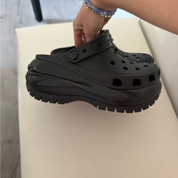 Crocs black Classic Mega Crush Clog - Picture 7 of 7